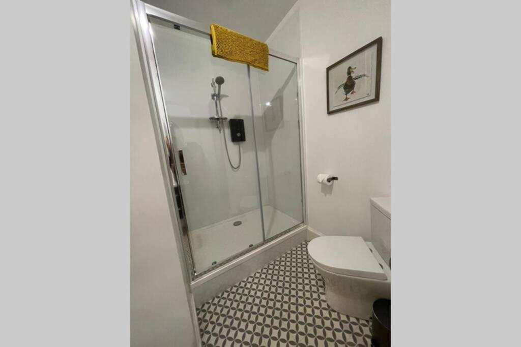 No 10 Immaculate City Centre, Top Floor 2 Bed Flat With Free Parking อินเวอร์เนส ภายนอก รูปภาพ